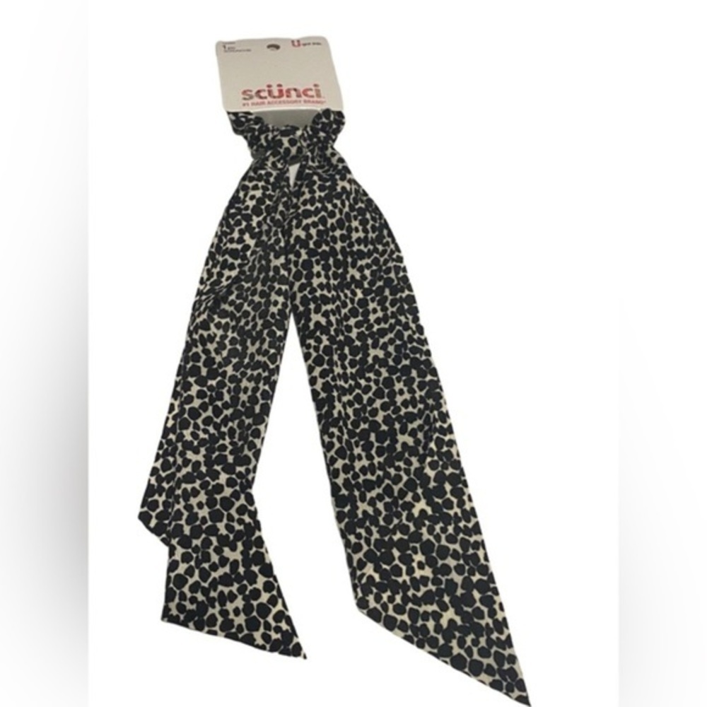 Scunci Scrunchie Scarf Leopard Print Silky Soft‎ 12494